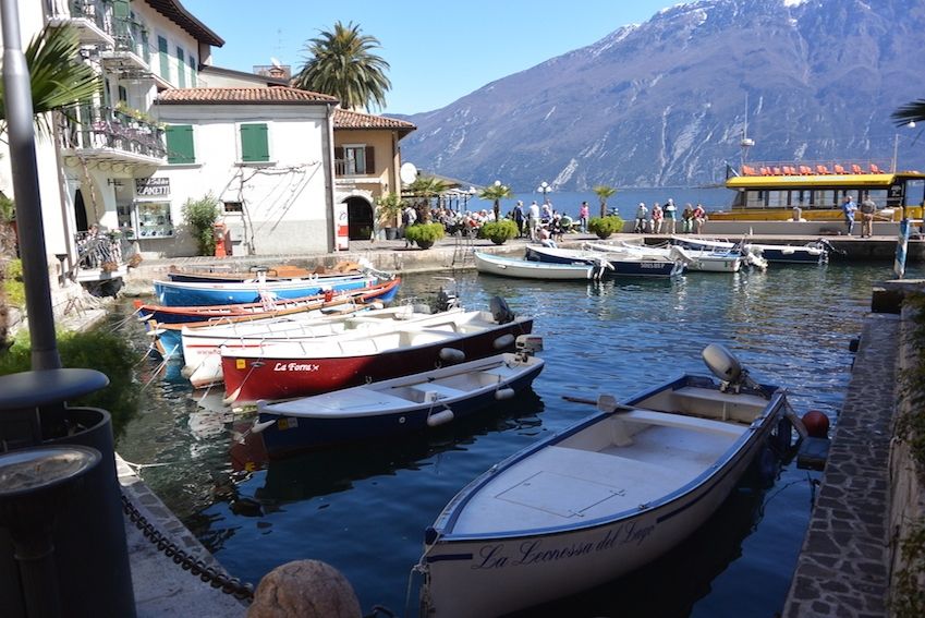 porticciolo a Limone (Bs) porticciolo a Limone (Bs)