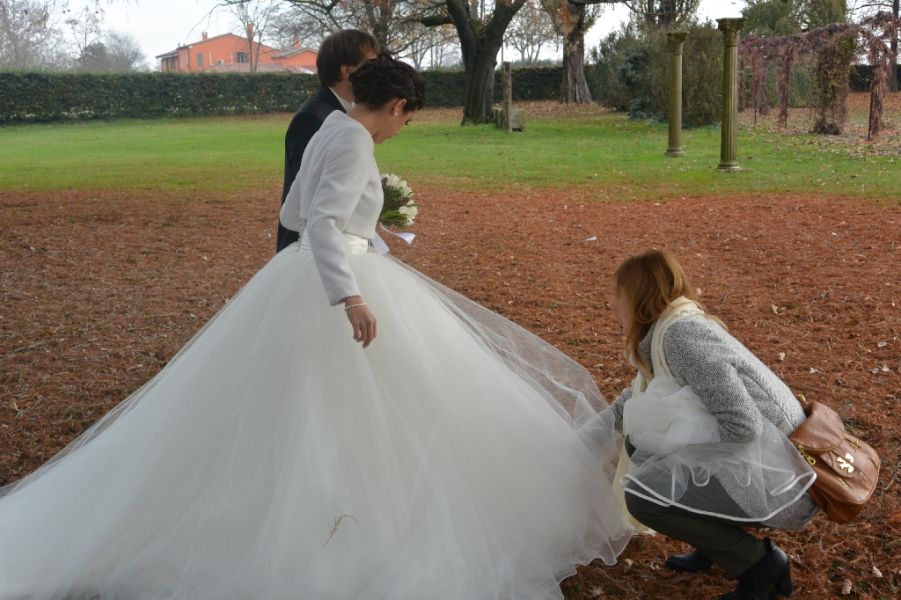 wp che scaccia ape dalla gonna della sposa! by la petite Coco wp che scaccia ape dalla gonna della sposa! by la petite Coco