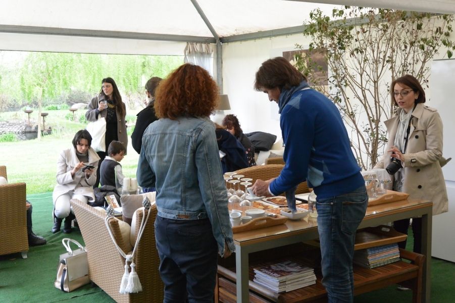 write my wedding - Pietro offre l'aperitivo alle nostre blogger write my wedding - Pietro offre l'aperitivo alle nostre blogger