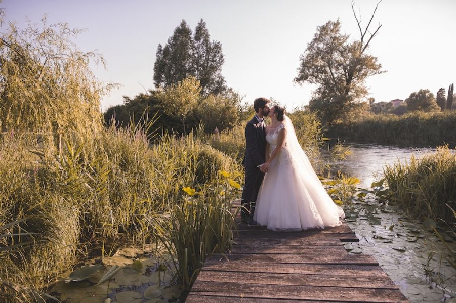 sposi sul pontile sposi sul pontile