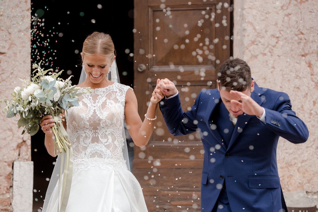 il lancio del riso - confetti toss - wedding italy il lancio del riso - confetti toss - wedding italy
