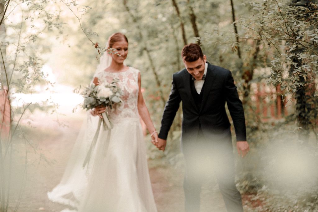 sposi mano nella mano - wedding planner verona sposi mano nella mano - wedding planner verona