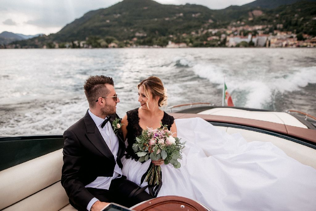 sposi in barca - wedding planner brescia sposi in barca - wedding planner brescia