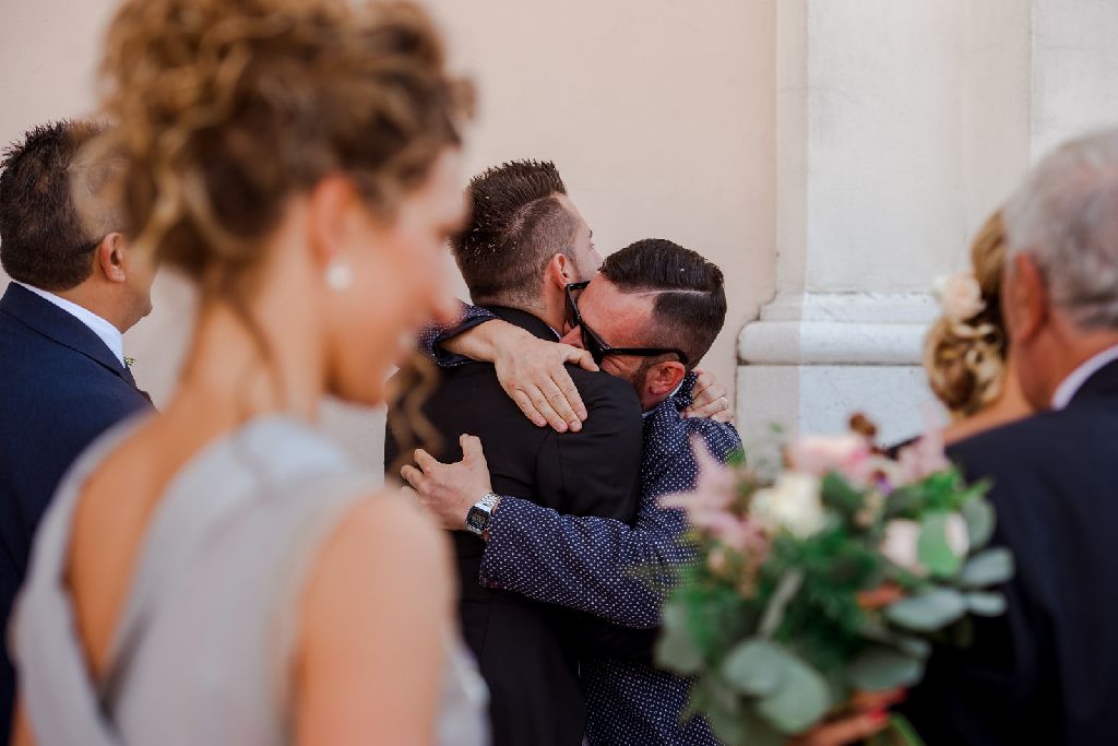 abbracci matrimonio sposo abbracci matrimonio sposo