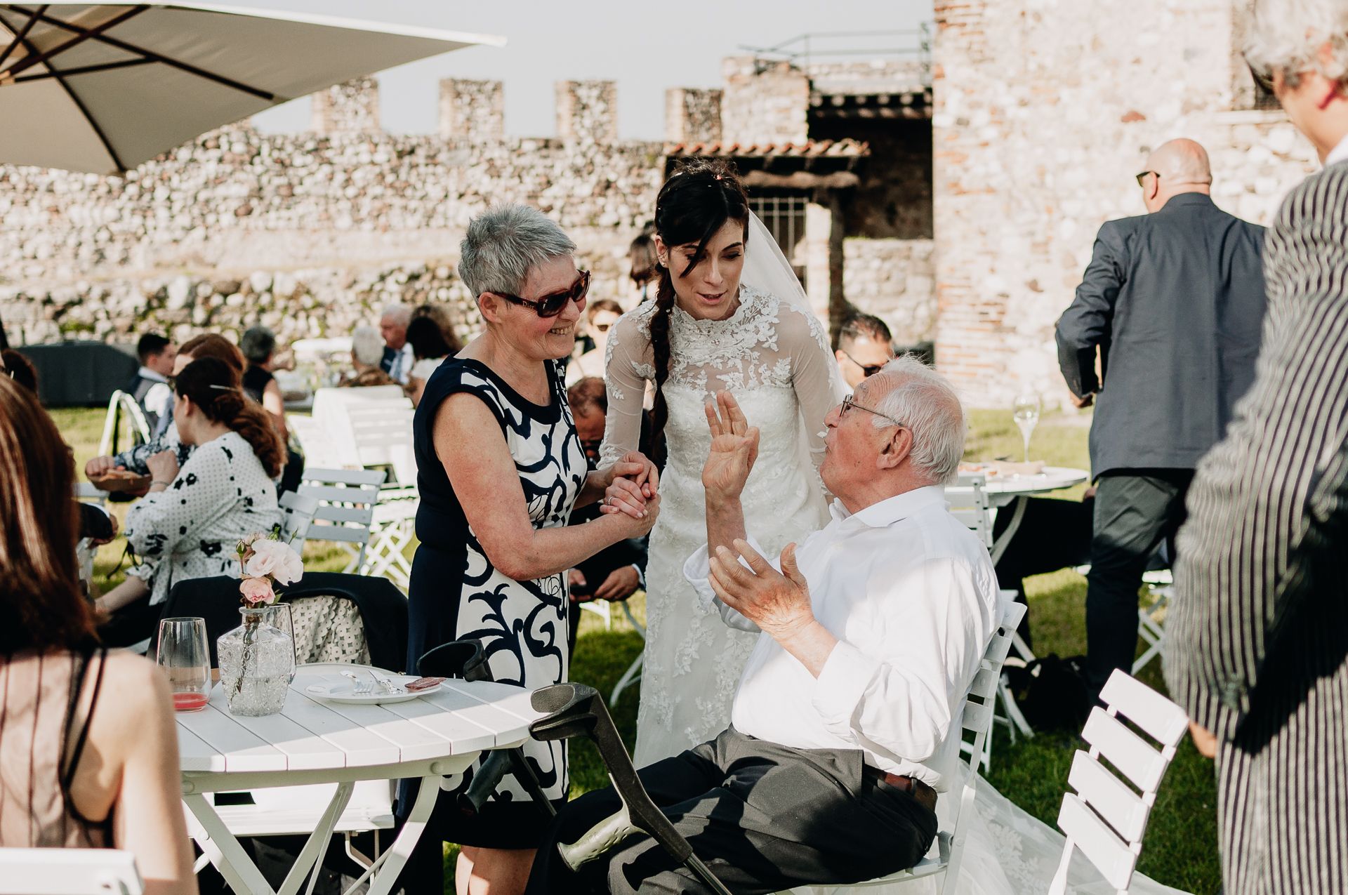 sposa e invitati sposa e invitati