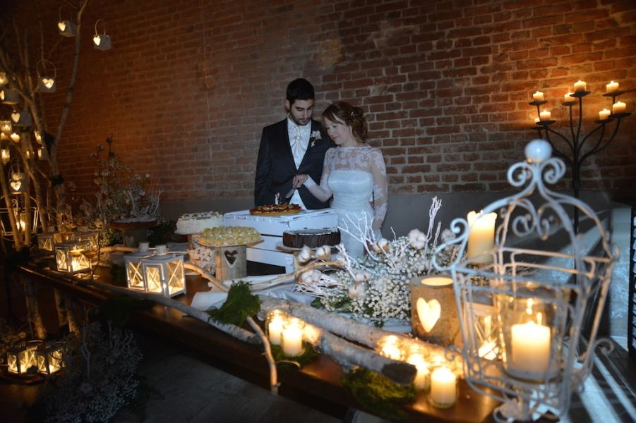 taglio della torta  matrimonio inverno