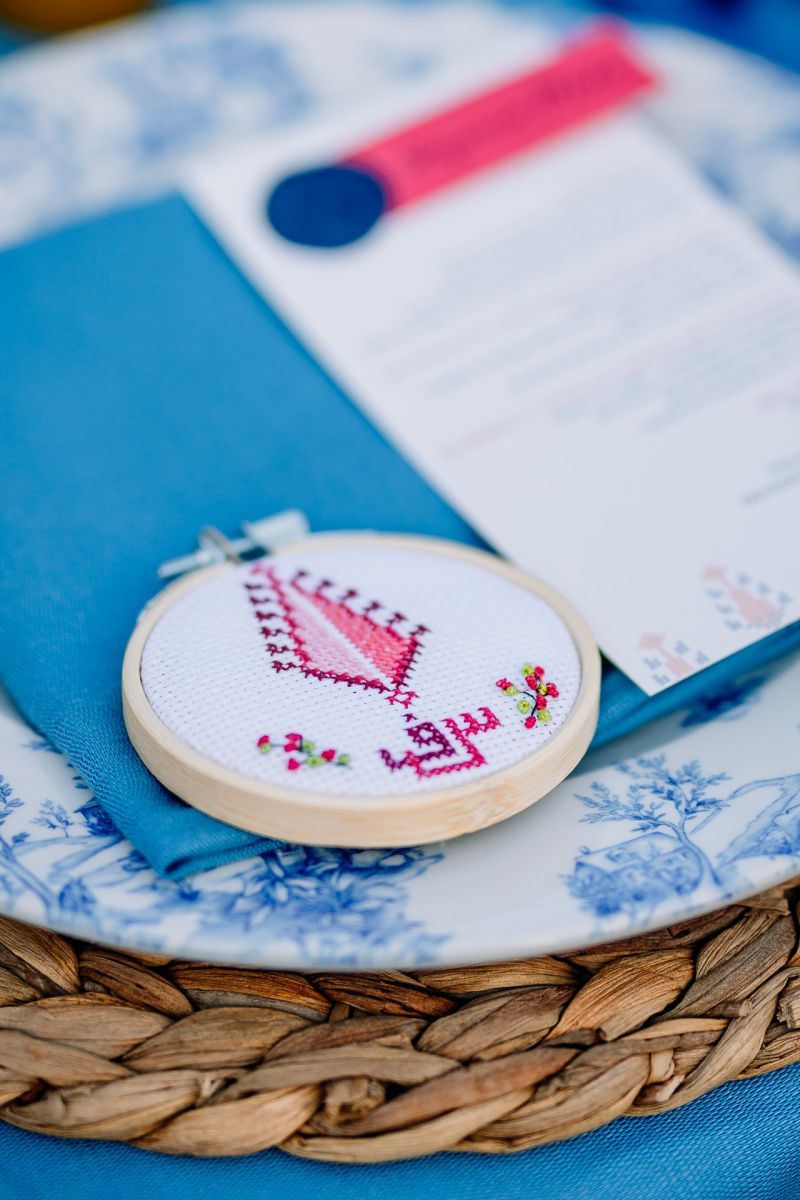 tatreez palce holder tatreez palce holder